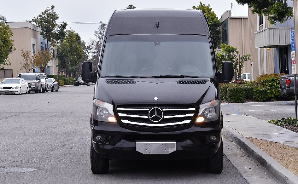 used 2014 first class customs mercedes-benz sprinter 2500