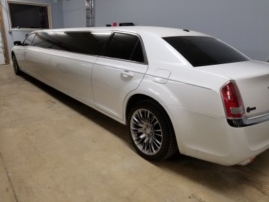 2014 Chrysler 300 BY SPV Limousine for Sale in Mt. Bethel, Pennsylvania, US - Photo 3