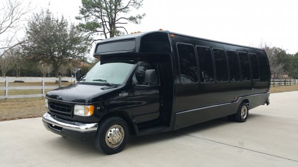 1999 Ford E 450 Limo Bus for Sale in Houston, TX - Photo 3