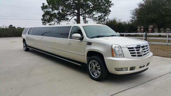 2008 Chevrolet Suburban SUV Stretch for Sale in Houston, TX - Photo 3