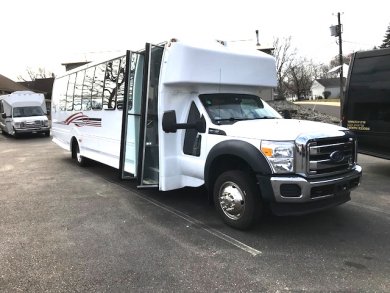 2015 Ford F-550 Shuttle Bus for Sale in Oaklyn, NJ - Photo 2