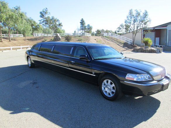 2006 Lincoln Towncar Limousine for Sale in AGUA DULCE, CA - Main Photo