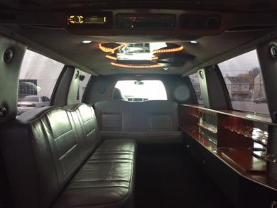2001 Ford Excursion Limousine for Sale in Reading, Pennsylvania, US - Photo 3