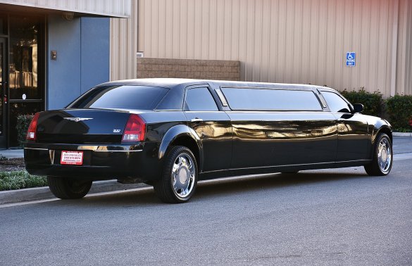2007 Chrysler 300 Limousine for Sale in Fontana, CA - Photo 3