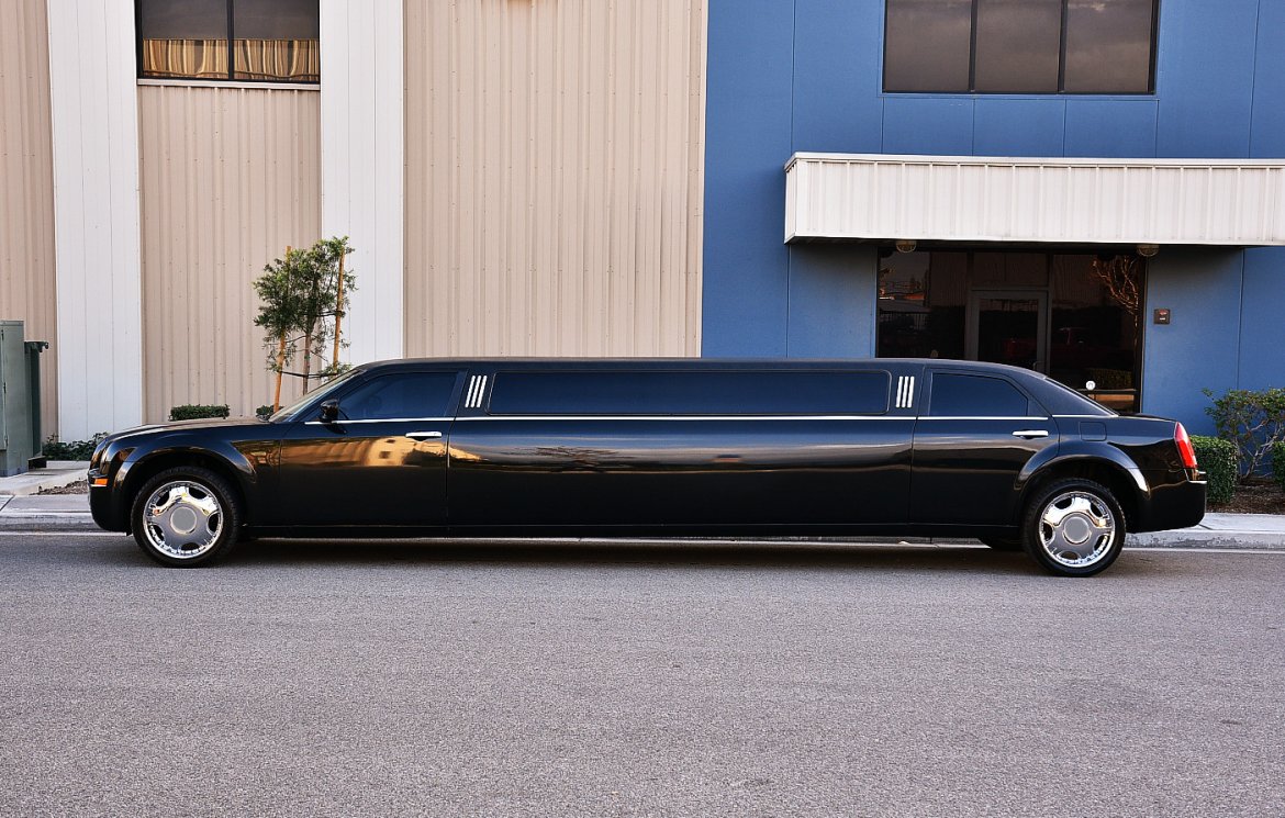 Limousine for Sale in Fontana, CA - Photo 5