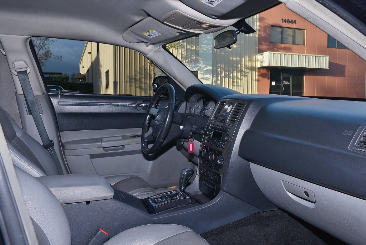 Limousine for Sale in Fontana, CA - Photo 9