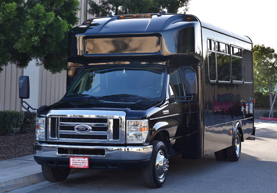 Limo Bus for Sale in Fontana, CA - Photo 6