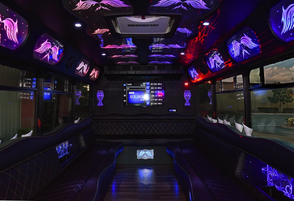 Limo Bus for Sale in Fontana, CA - Photo 9