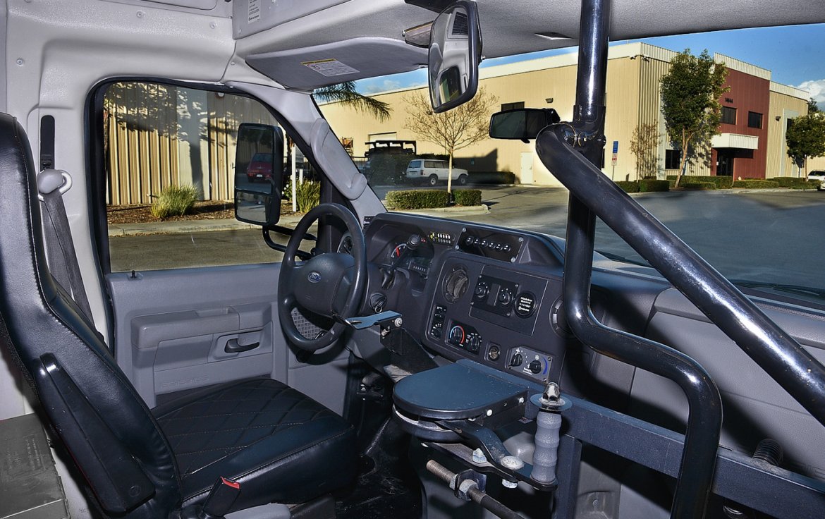 Limo Bus for Sale in Fontana, CA - Photo 13