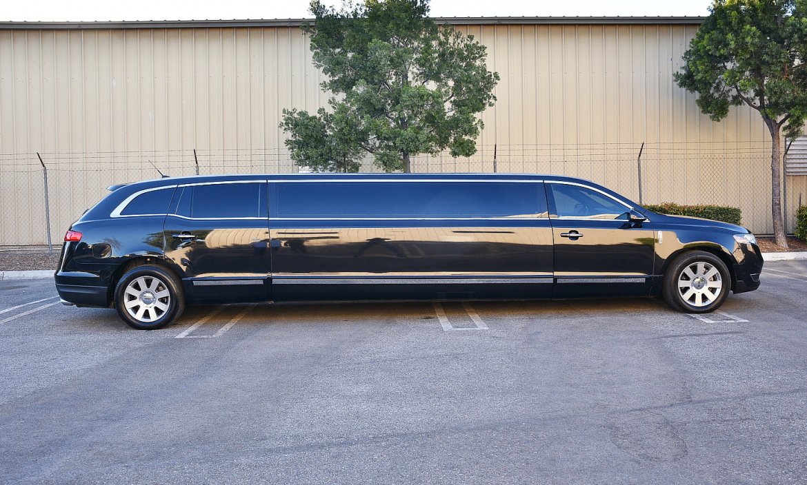 Limousine for Sale in Fontana, CA - Photo 2