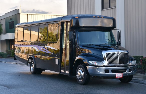 2008 International 3200 Limo Bus for Sale in Fontana, CA - Main Photo