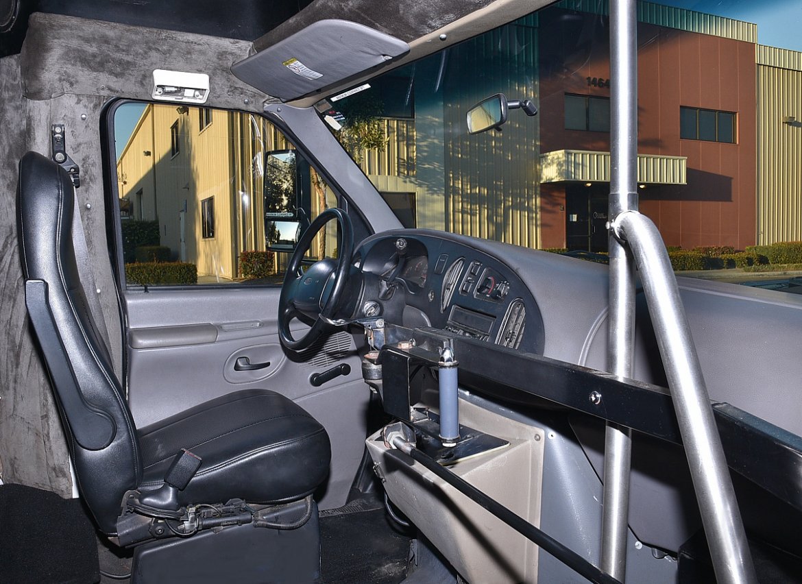 Limo Bus for Sale in Fontana, CA - Photo 9