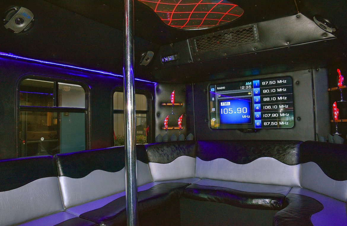 Limo Bus for Sale in Fontana, CA - Photo 11