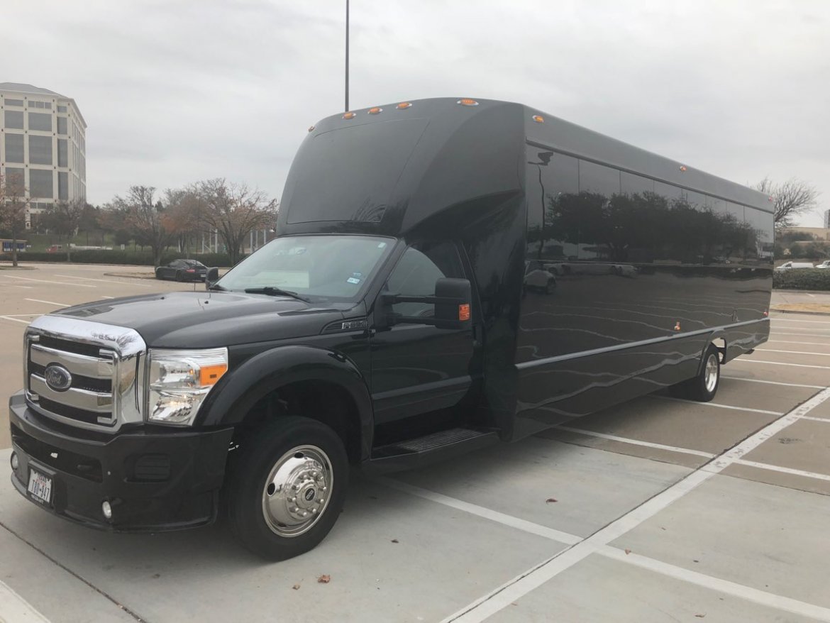 Shuttle Bus for sale: 2015 Ford F550 by Tiffany