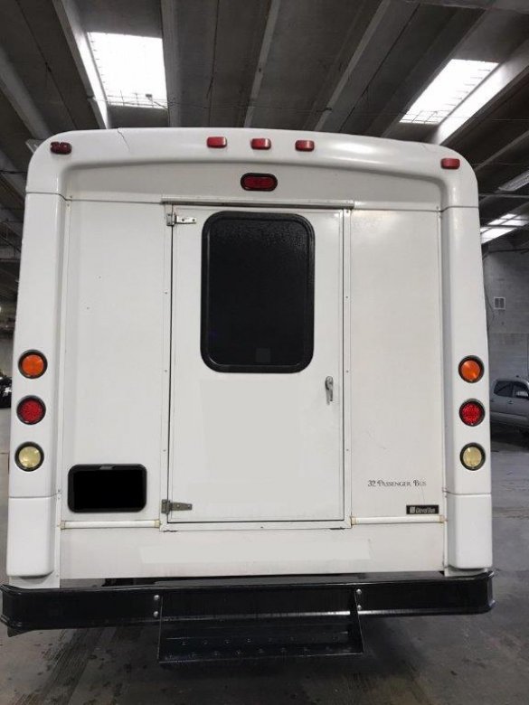 2014 Ford F550 Shuttle Bus for Sale in Dallas, TX - Photo 3