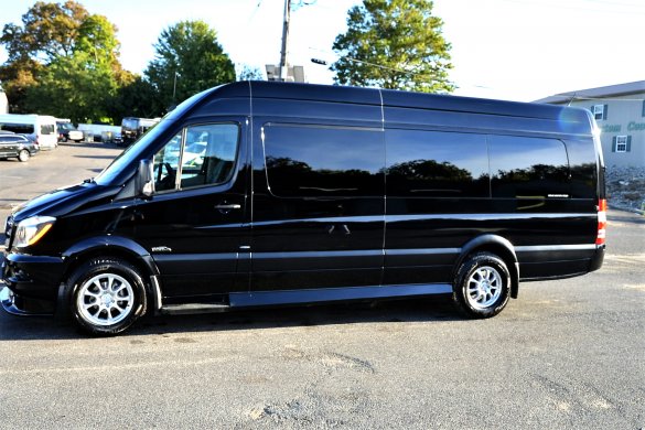 2017 Mercedes-Benz Sprinter 3500 Super Single Sprinter for Sale in Oaklyn, NJ - Photo 2