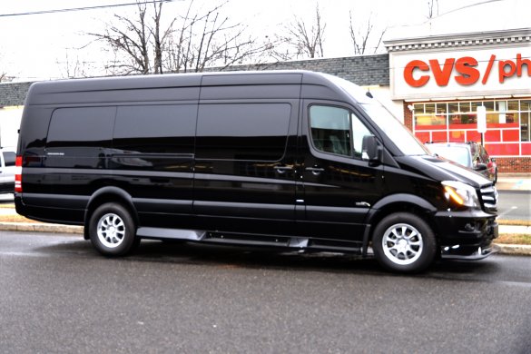 2017 Mercedes-Benz Sprinter 3500 Super Single Sprinter for Sale in Oaklyn, NJ - Photo 3