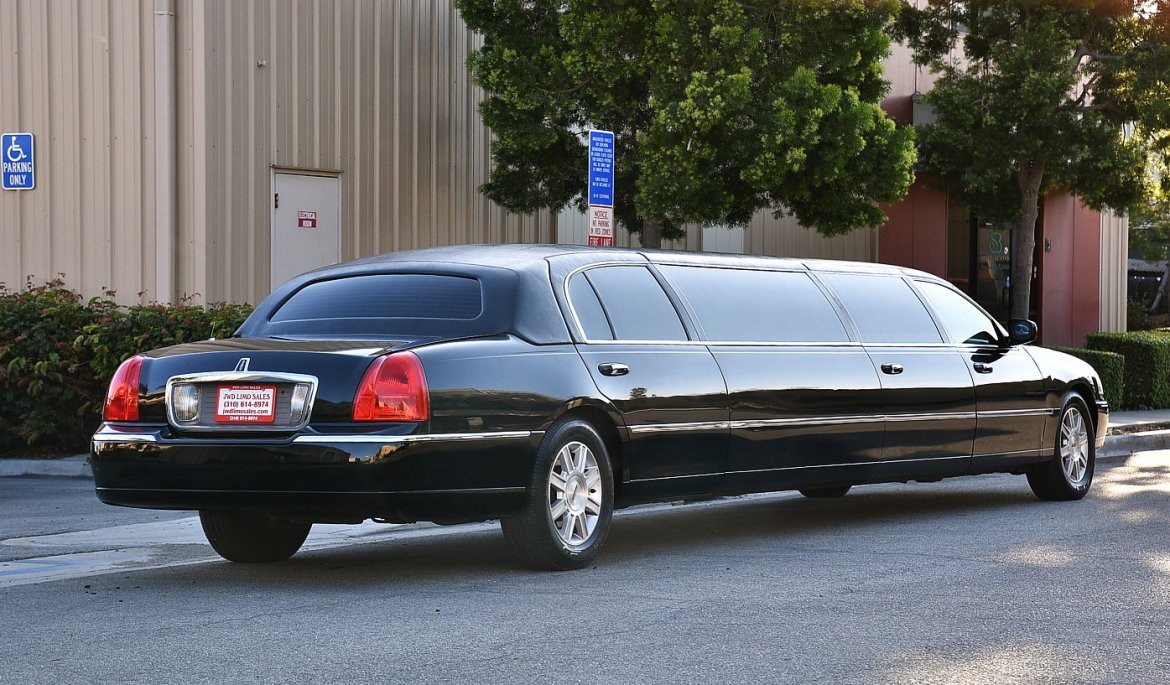 Limousine for Sale in Fontana, CA - Photo 3