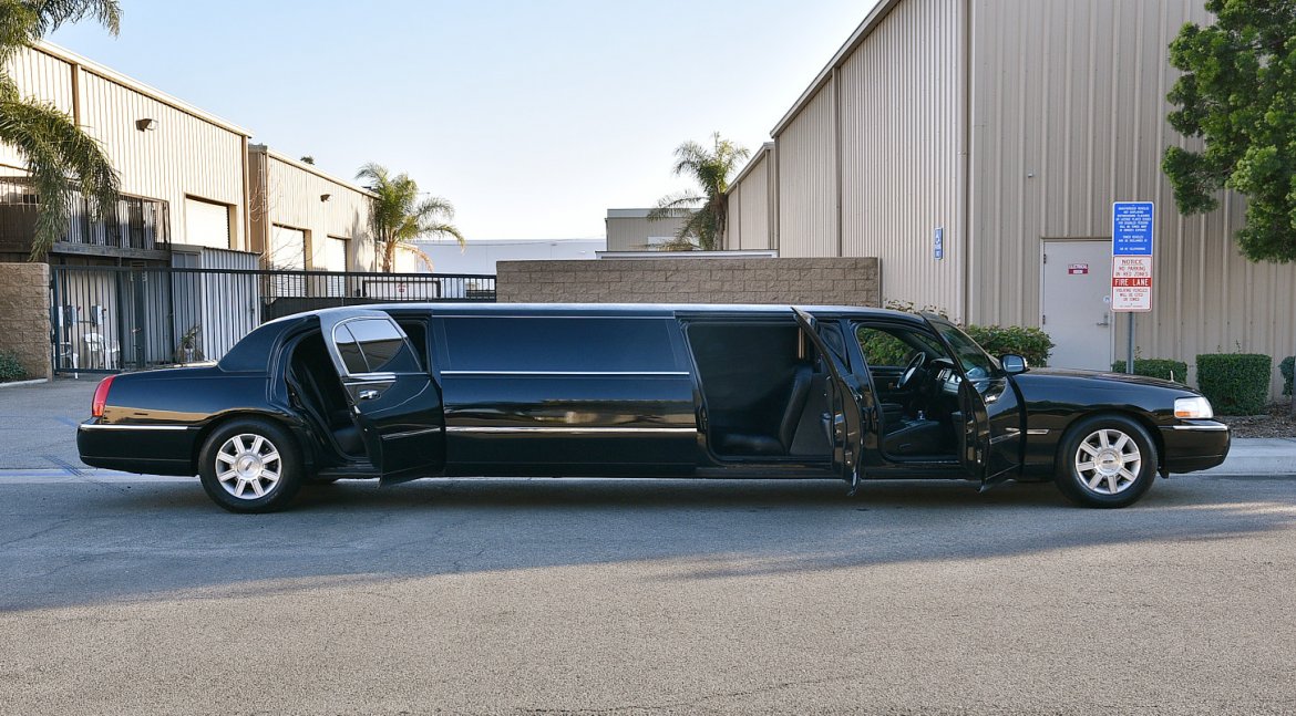 Limousine for Sale in Fontana, CA - Photo 5