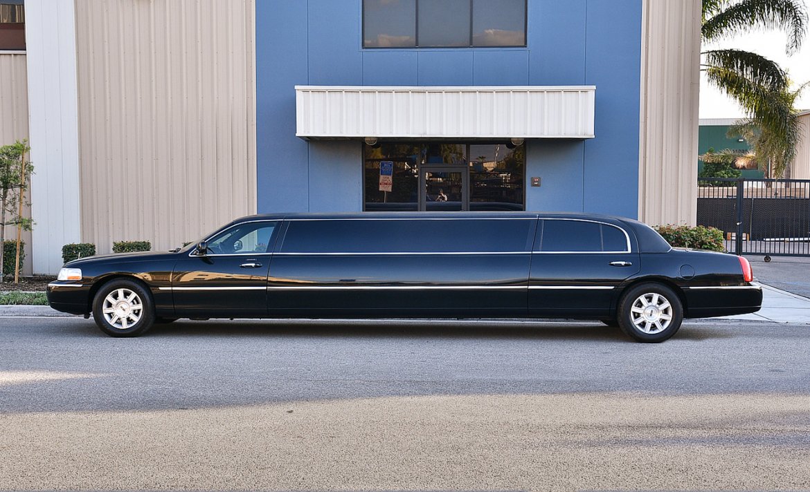 Limousine for Sale in Fontana, CA - Photo 7