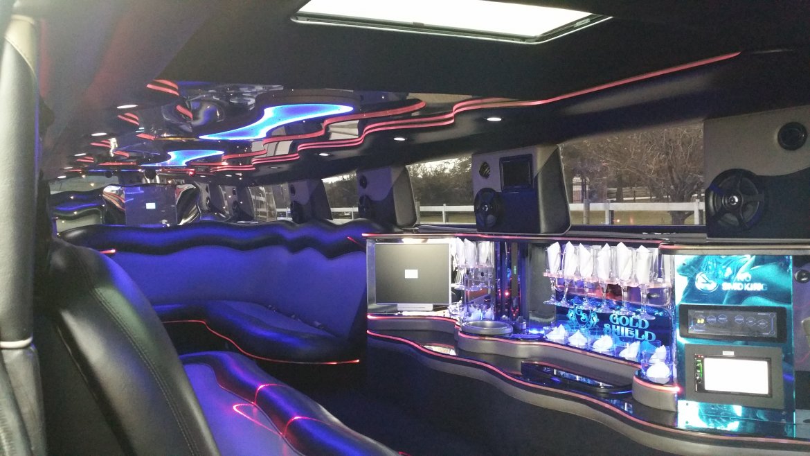 SUV Stretch for Sale in Houston, TX - Photo 19