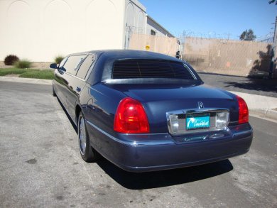 2006 Lincoln 100" Limousine for Sale in Carson, California, US - Photo 3