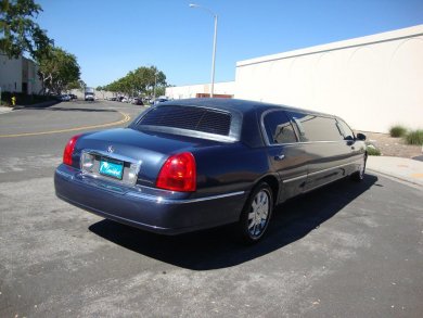 2006 Lincoln 100" Limousine for Sale in Carson, California, US - Photo 4