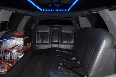 2011 Lincoln Town Car 120" 5th Door Long Door Limousine for Sale in Jacksonville Beach, Florida, US - Photo 3