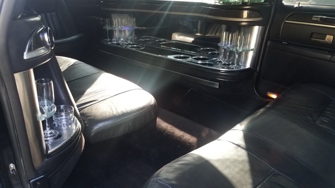 Limousine for Sale in Los Angeles, CA - Photo 3