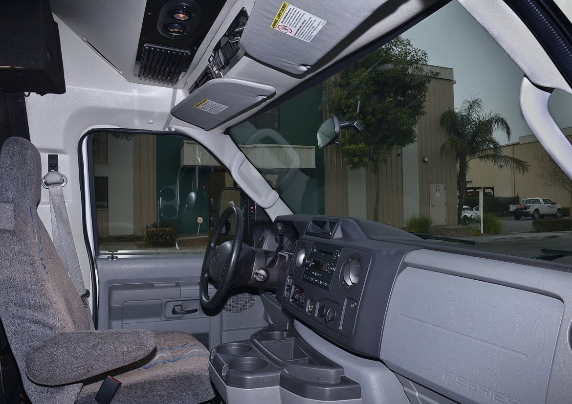 Limo Bus for Sale in Fontana, CA - Photo 9