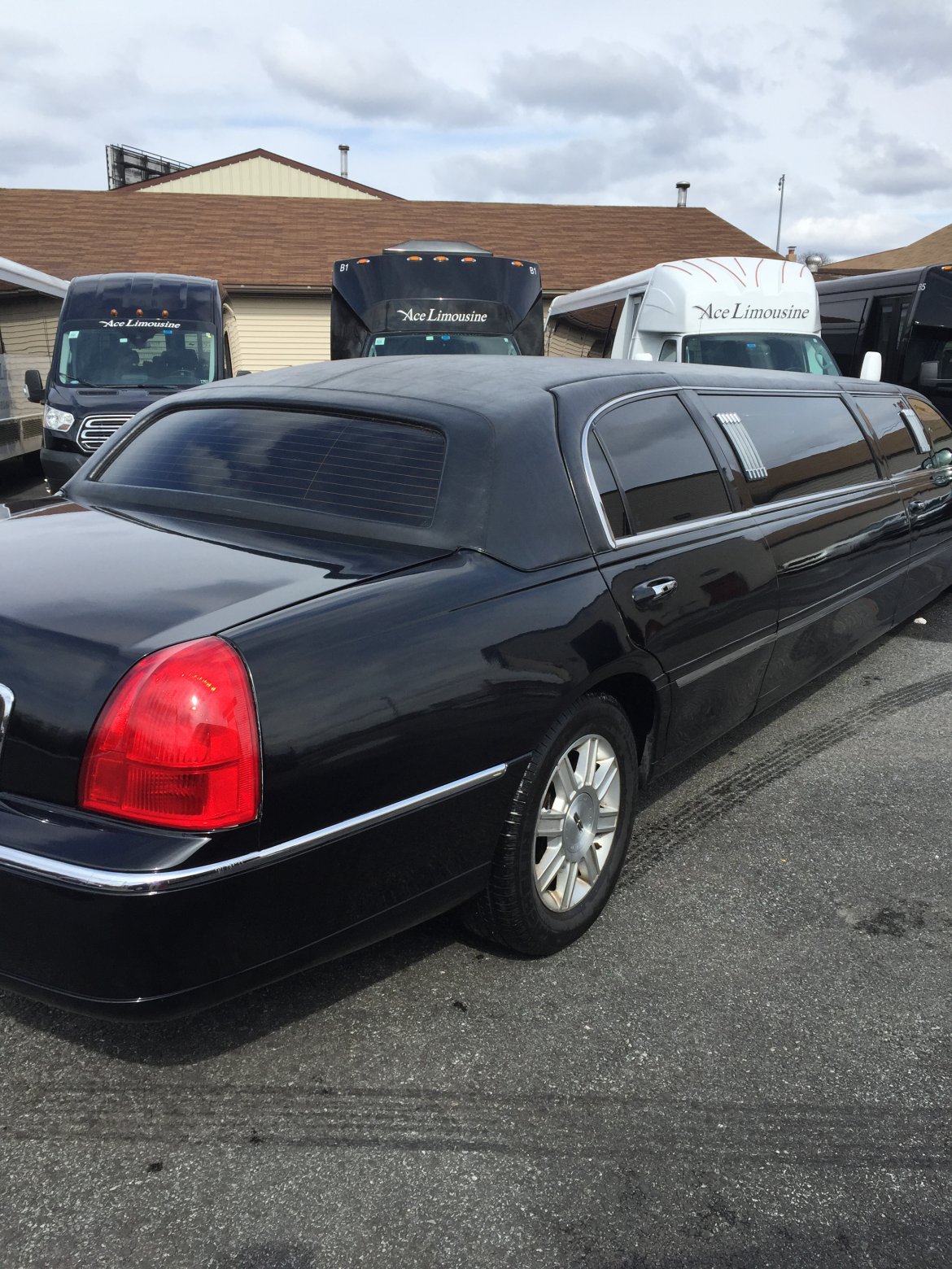 Limousine for Sale in Chester, PA - Photo 12