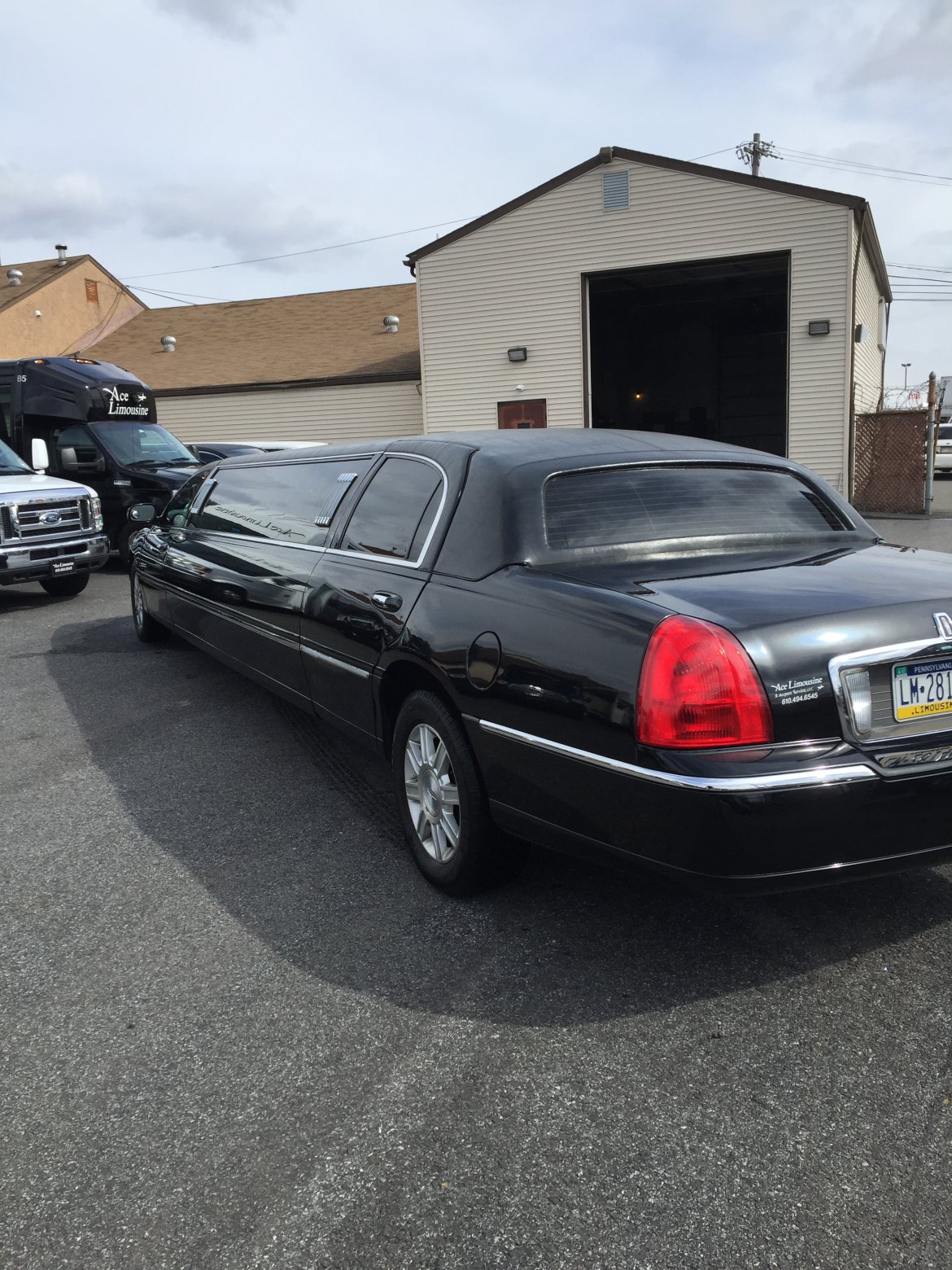 Limousine for Sale in Chester, PA - Photo 14
