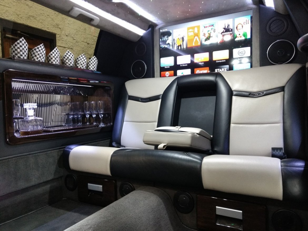 Limousine for Sale in Springfield, MO - Photo 11