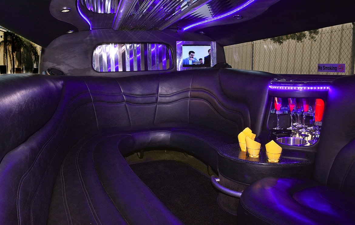 SUV Stretch for Sale in Fontana, CA - Photo 13