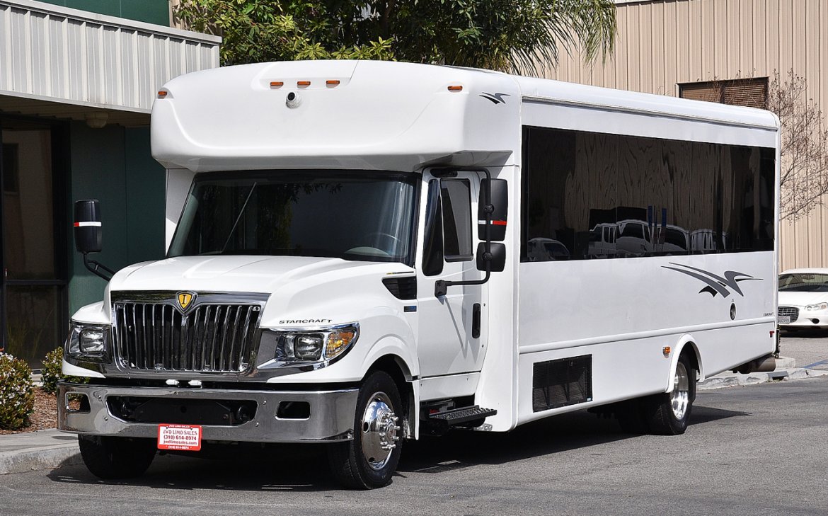 Limo Bus for sale: 2014 International 3200 by Starcraft