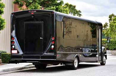 2014 International 3200 Shuttle Bus for Sale in Fontana, California, US - Photo 4