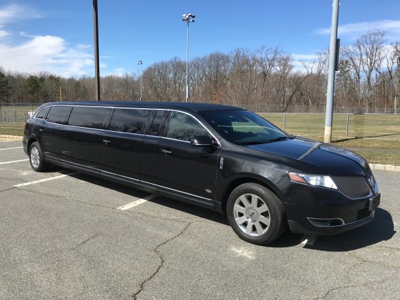 2013 Lincoln MKT Limousine for Sale in Fontana, CA - Main Photo