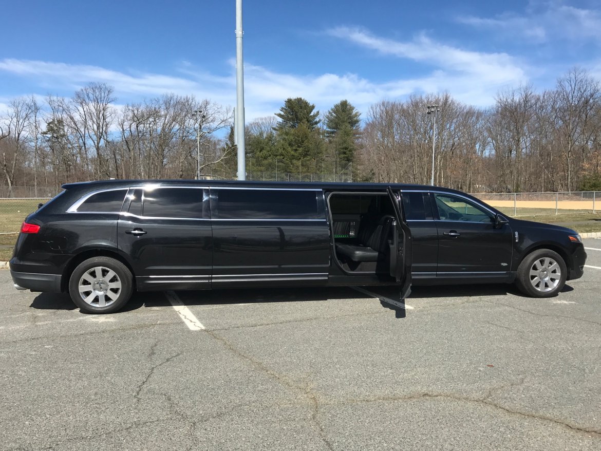 Limousine for Sale in Fontana, CA - Photo 4