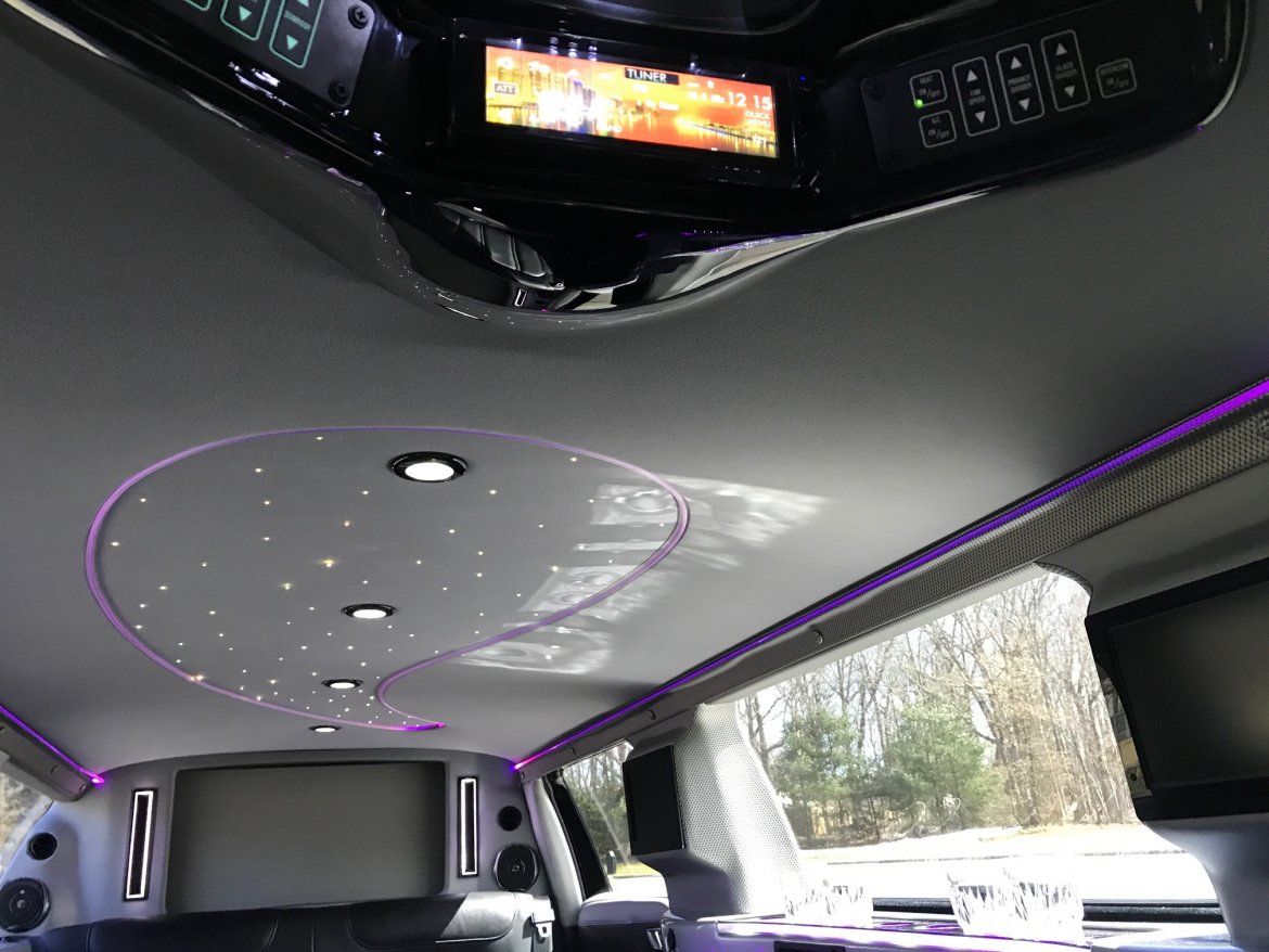 Limousine for Sale in Fontana, CA - Photo 9