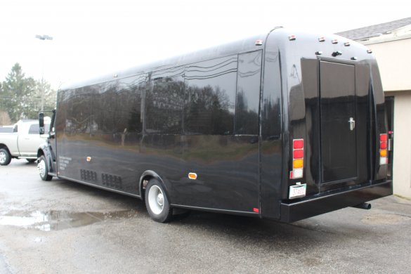 2007 Freightliner M2 Limo Bus for Sale in Westport, MA - Photo 3