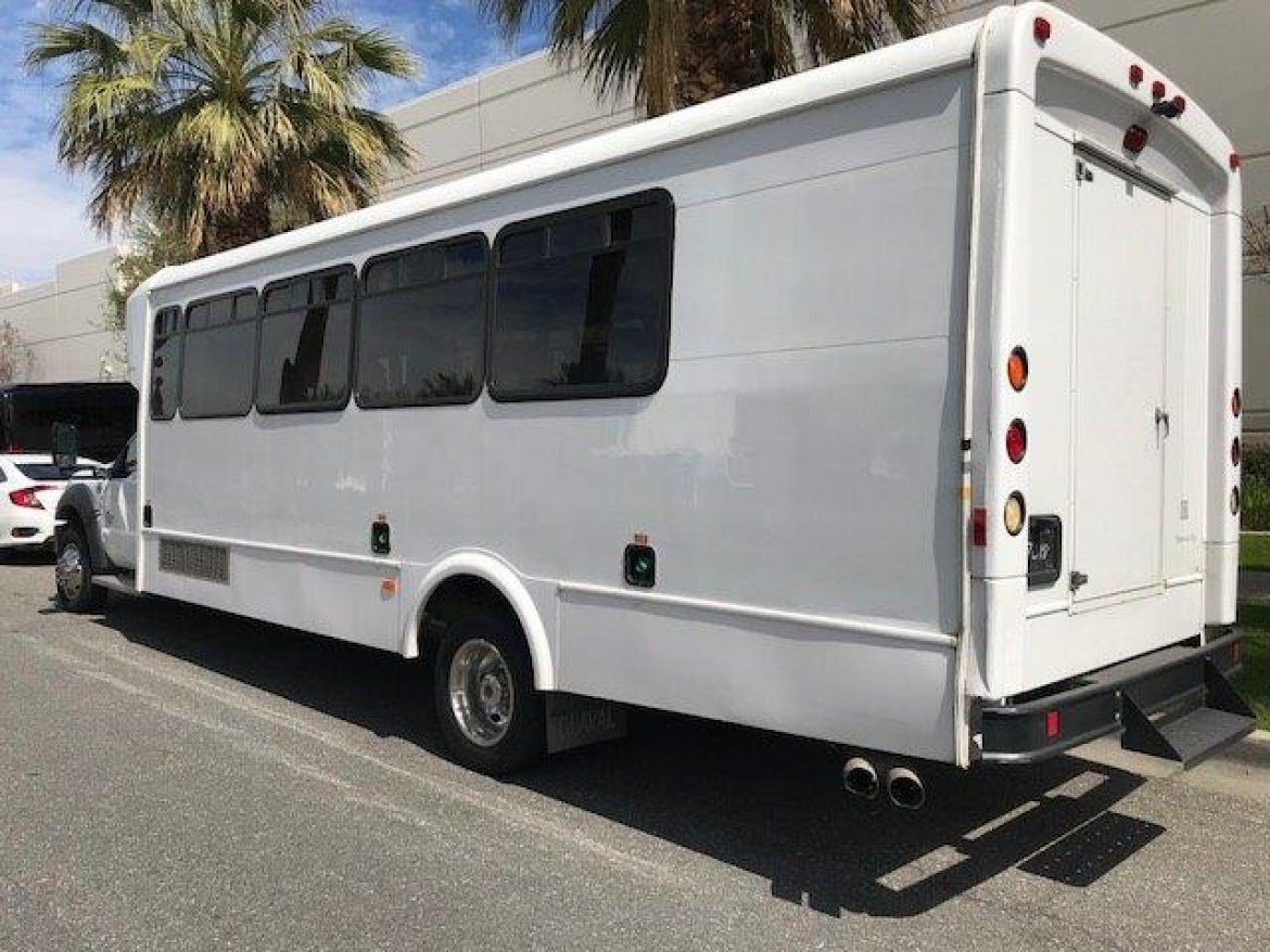 Executive Shuttle for Sale in Riverside, CA - Photo 3