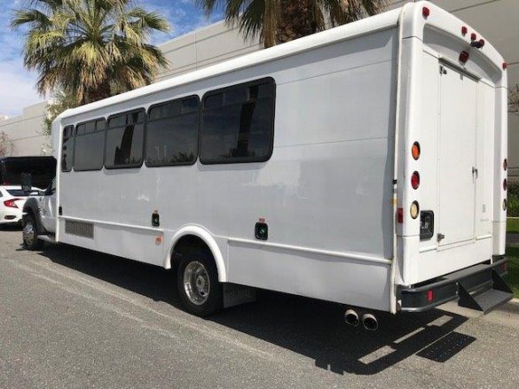 2014 Ford F550-Diesel Executive Shuttle for Sale in Riverside, CA - Photo 3