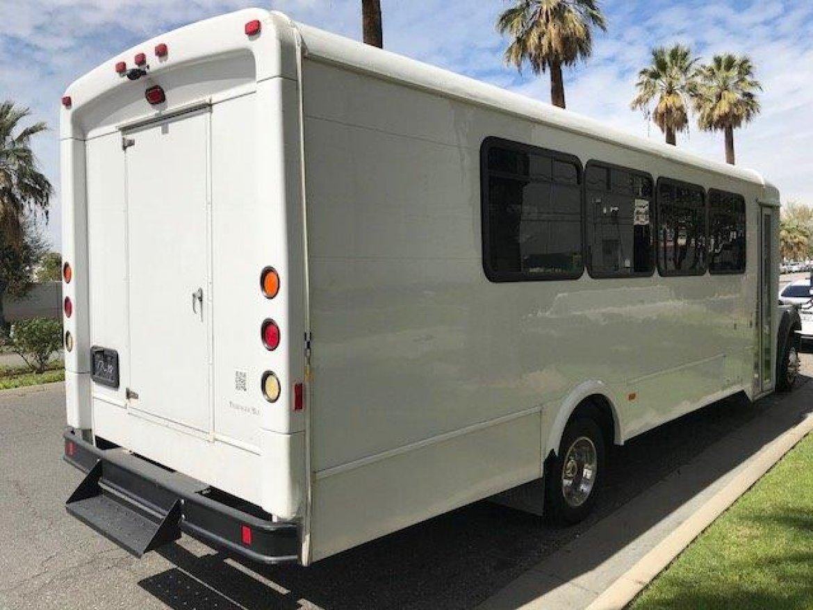 Executive Shuttle for Sale in Riverside, CA - Photo 5