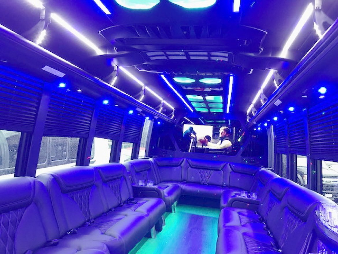 Limo Bus for Sale in Oaklyn, NJ - Photo 13