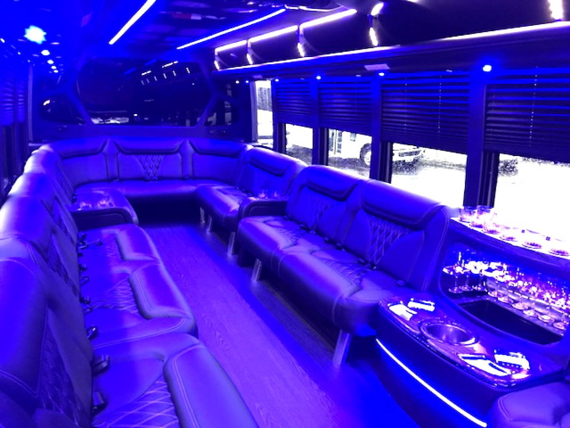 Limo Bus for Sale in Oaklyn, NJ - Photo 14
