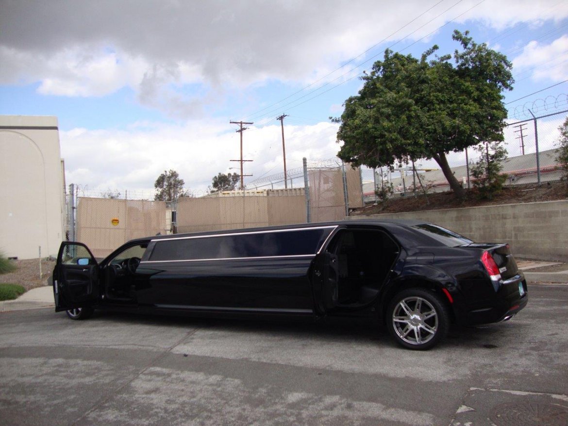 Limousine for Sale in Carson, CA - Photo 4
