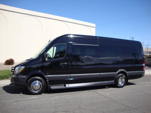 2017 Mercedes-Benz 3500 Sprinter for Sale in CARSON, CA - Photo 2