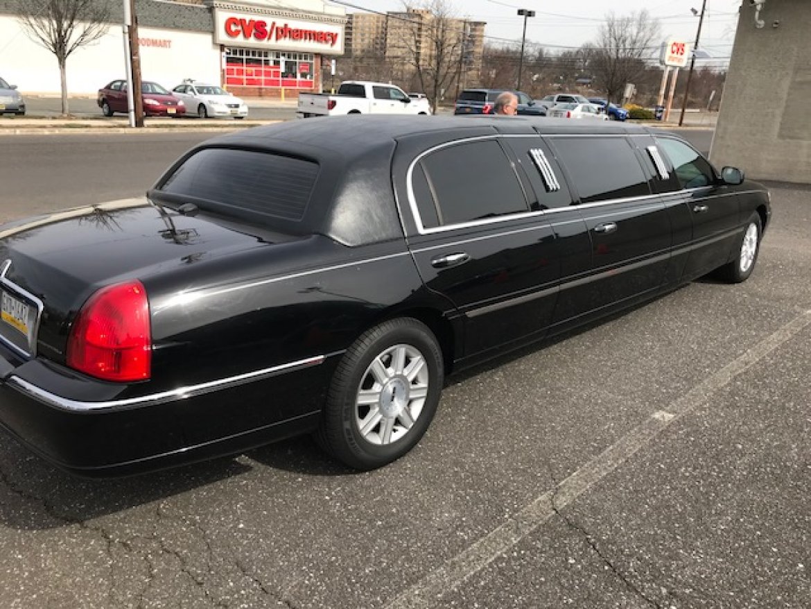 Limousine for Sale in Oaklyn, NJ - Photo 4