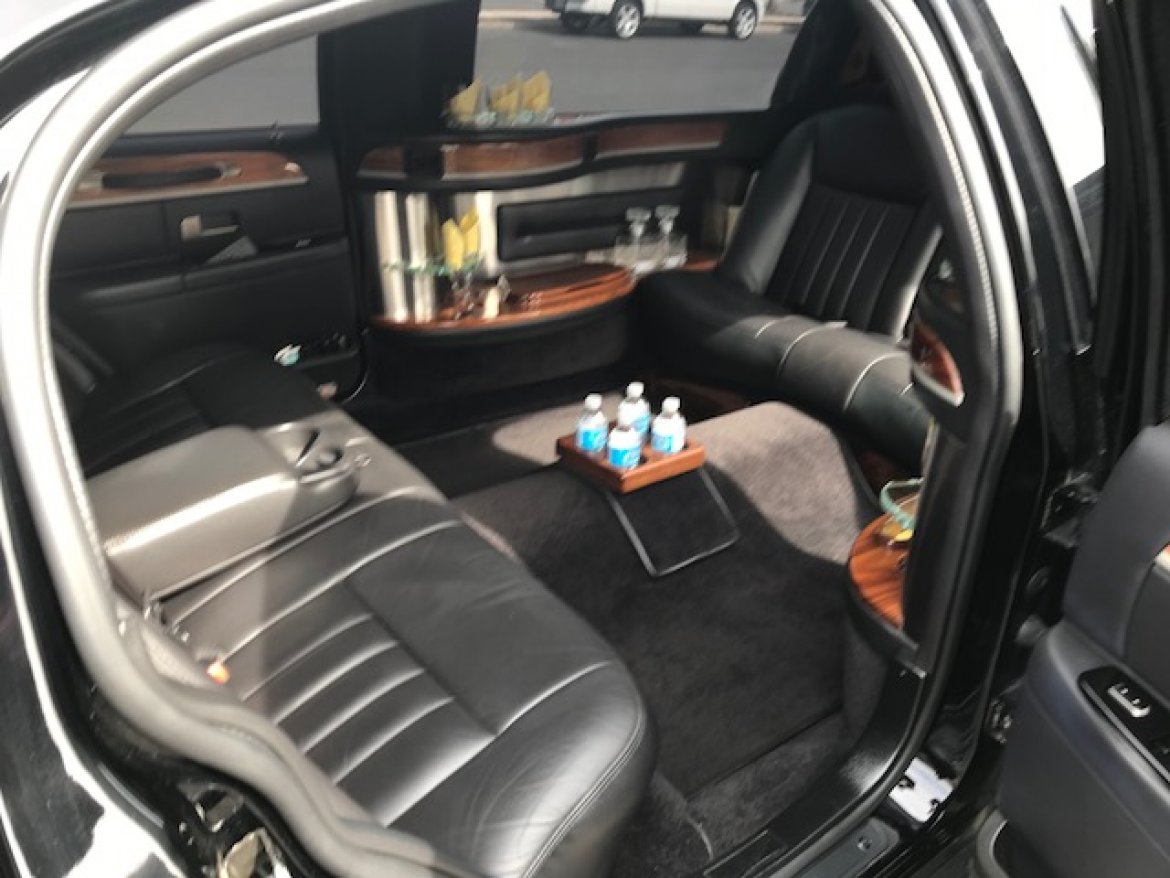 Limousine for Sale in Oaklyn, NJ - Photo 9