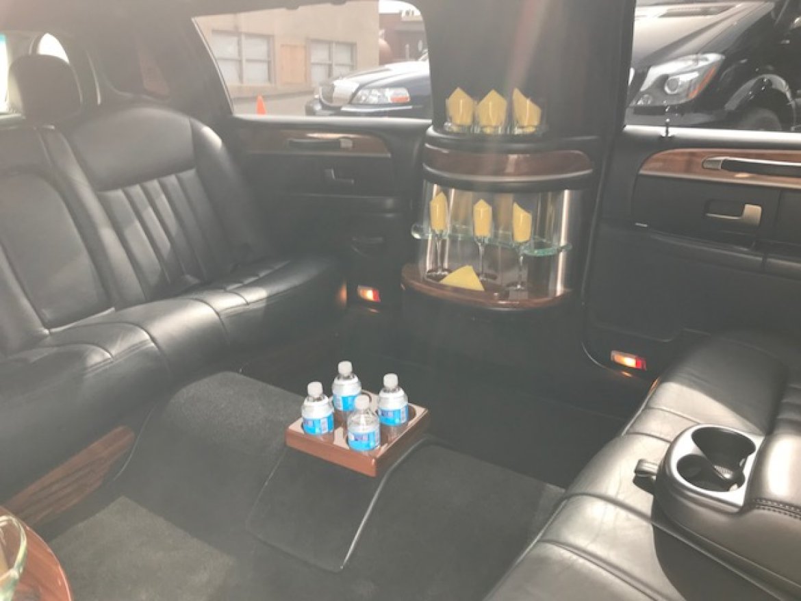 Limousine for Sale in Oaklyn, NJ - Photo 10